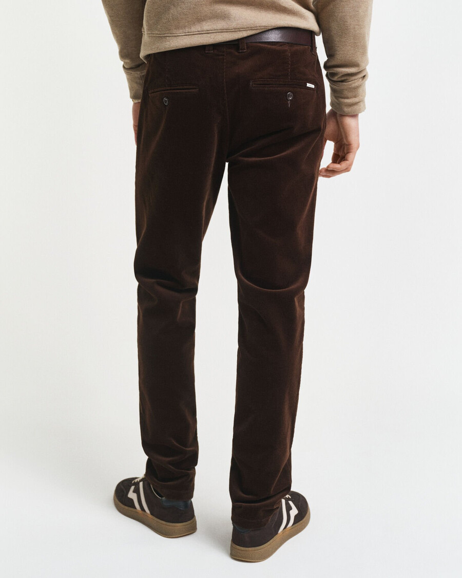 pantaloni chino din catifea reiată slim fit - maro intens