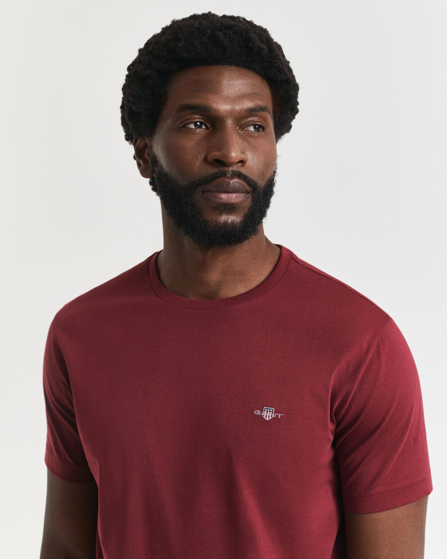 tricou regular fit shield - roșu cu pliuri