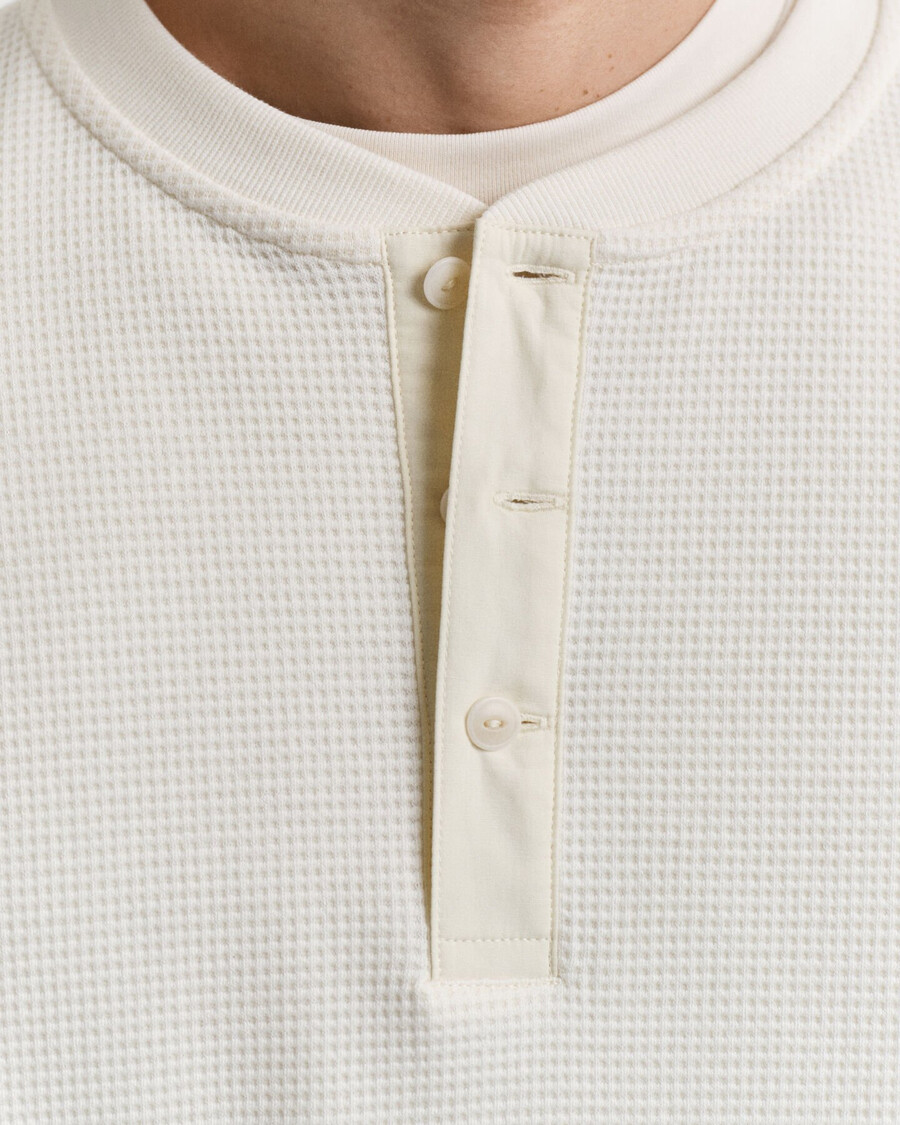 tricou henley cu mânecă lungă și textură waffle - crem