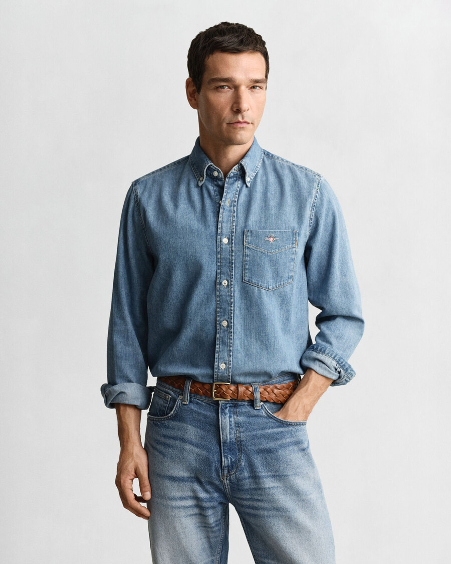 cămașă din denim cu croială regulată - albastru semideschis purtată