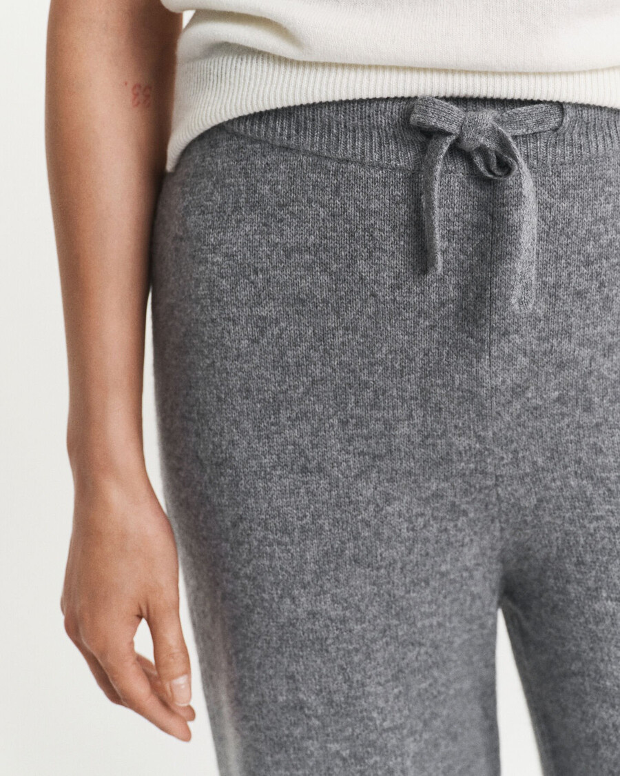 pantaloni tricotați din lână - gri închis la culoare