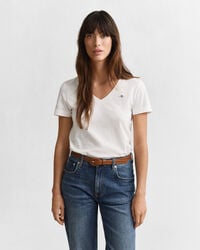 tricou cu guler în v și scut - alb