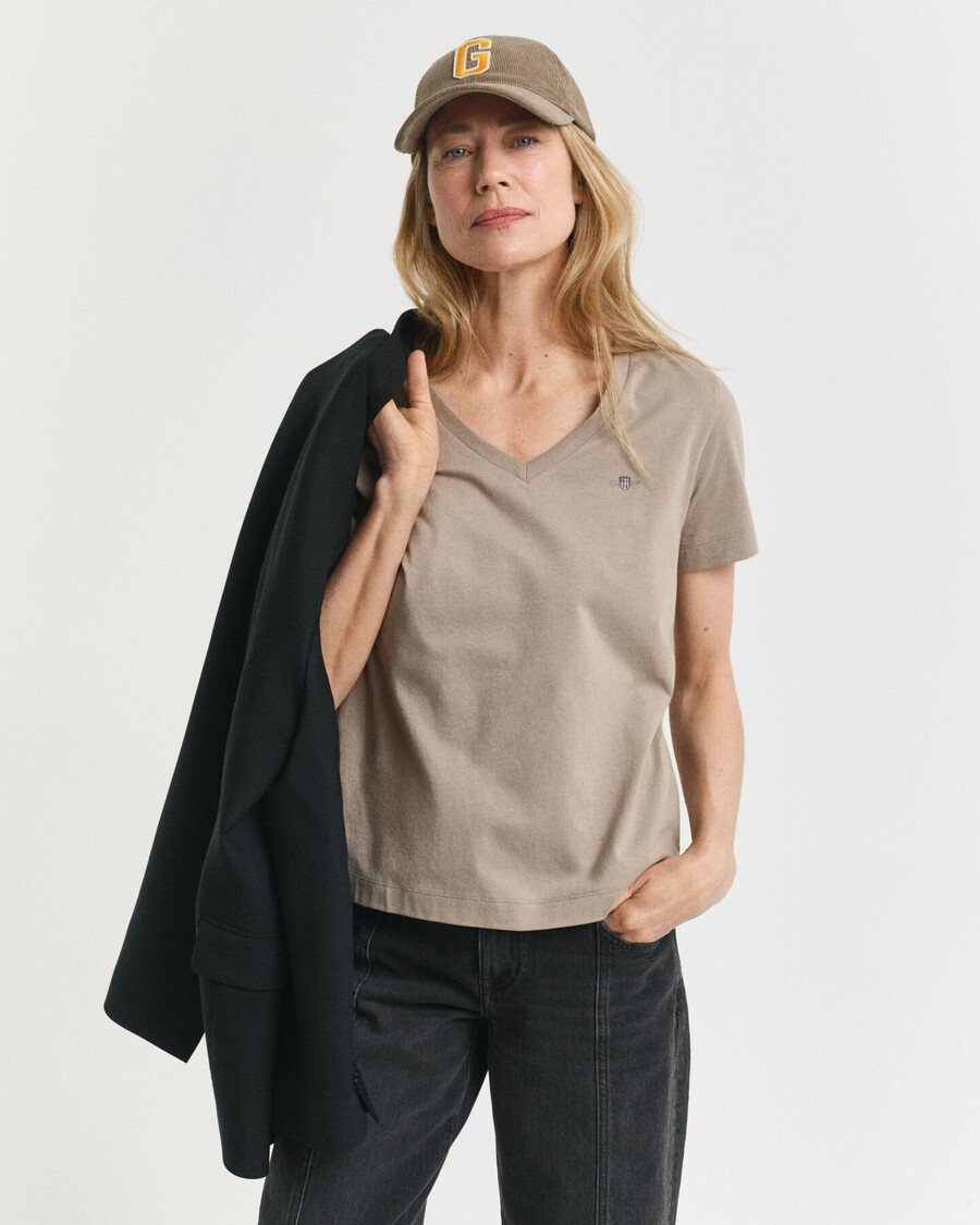 tricou scut cu guler în v - bej taupe